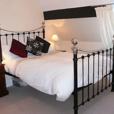 Ascot House Guest house