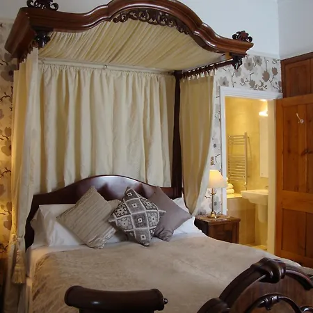 Guest house Ascot House