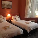 Ascot House Gasthof 4*