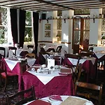 Ascot House 4*