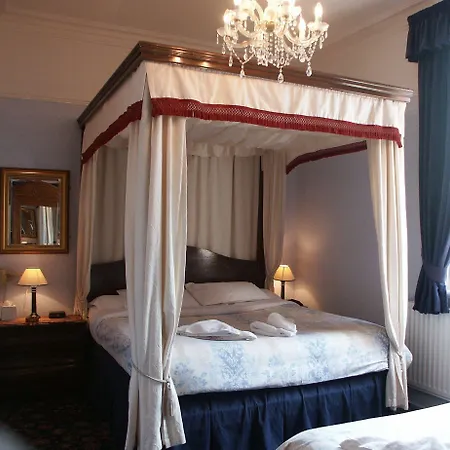 Guest house Ascot House 4*