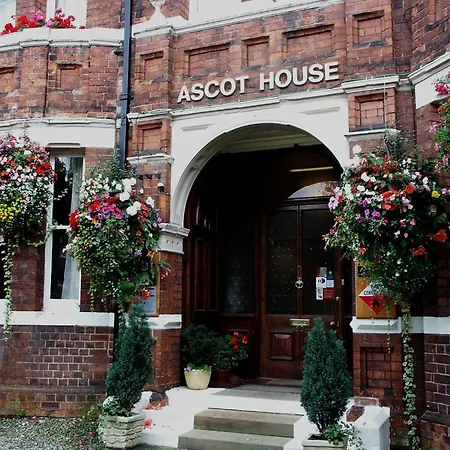 Guest house Ascot House York