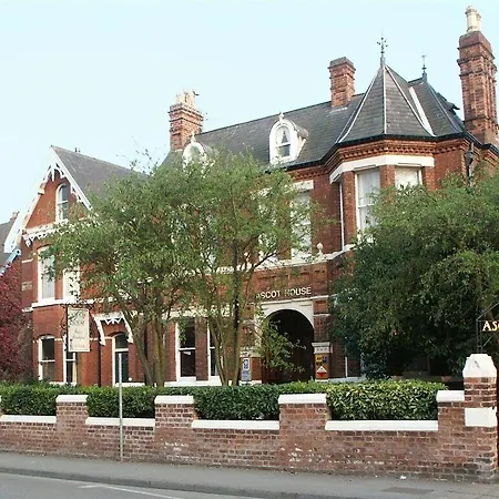 アスコット ハウス ゲストハウス