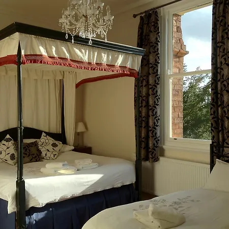 Ascot House Pensjonat