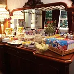 Ascot House 4* Йорк