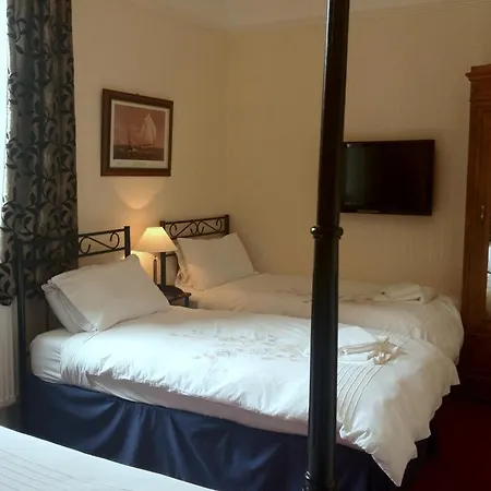 بيت ضيافة Ascot House