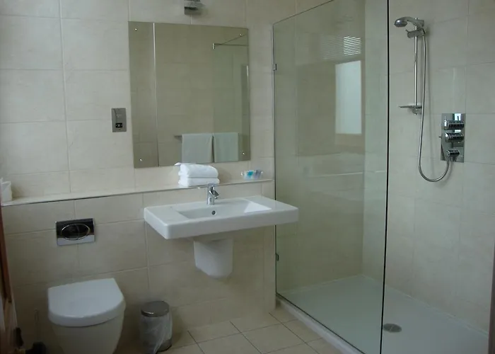 Ascot House Guest house 4*